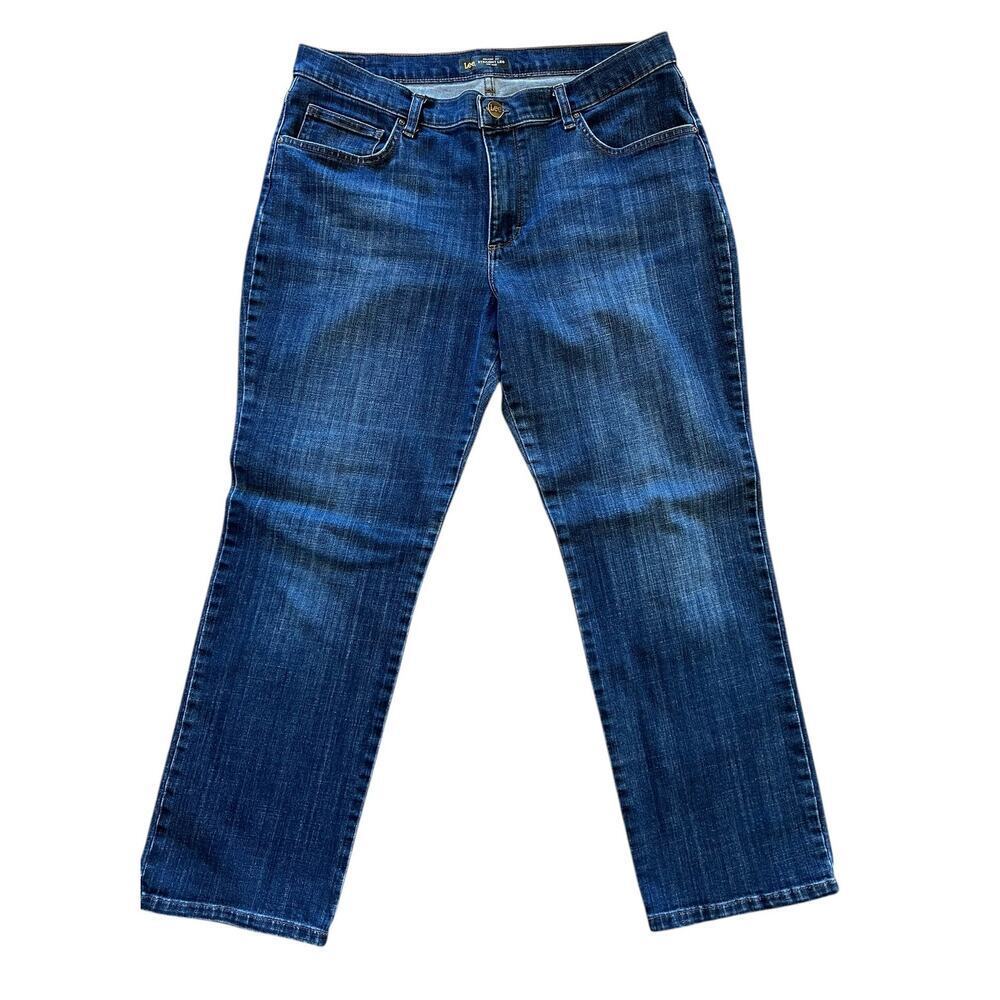 Lee Straight leg, Relaxed Fit, Mid Rise Jeans, women's size 16 SHORT
